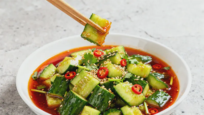 Featured image of post Smashed Cucumber Salad: Crispy 3-Minute Cold Dish with 3 Restaurant Secrets